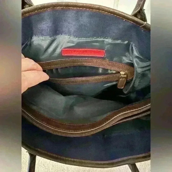 Tommy Hilfiger Navy Blue and
Leather shoulder‎ Bag - Picture 3 of 5